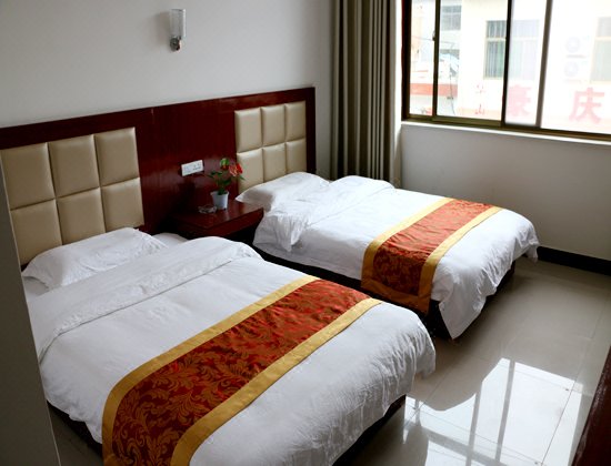 SHUN  XING  KE  ZHAN Guest Room