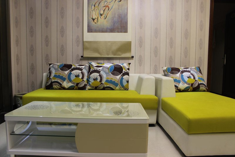 nongfushanzhuangHotel public area