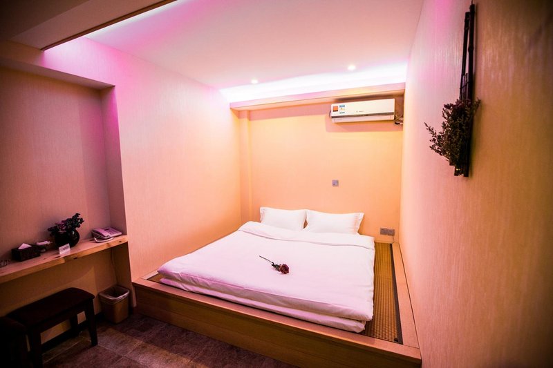 Sunshine Garden HotelGuest Room