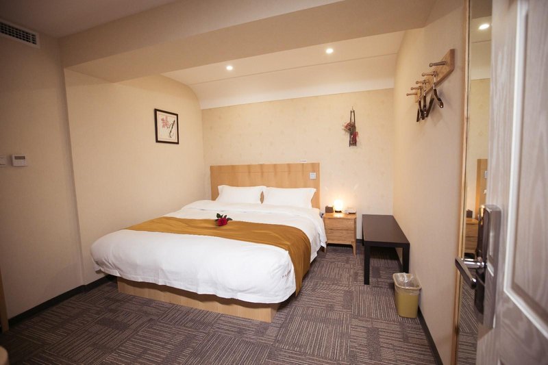 Sunshine Garden HotelGuest Room