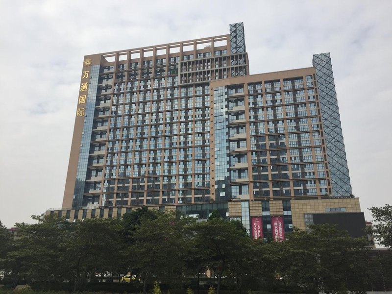 Elizabeth Apartment Hotel Over view