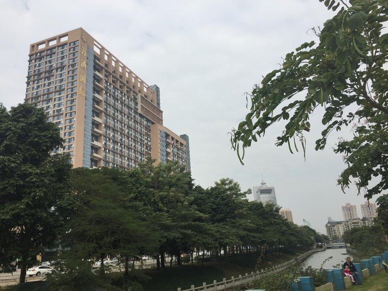 Elizabeth Apartment Hotel Over view