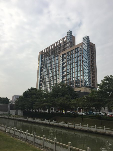 Elizabeth Apartment Hotel Over view