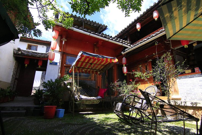 Lijiang Ziteng Inn Over view