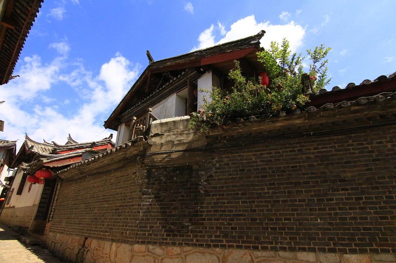 Lijiang Ziteng Inn Over view