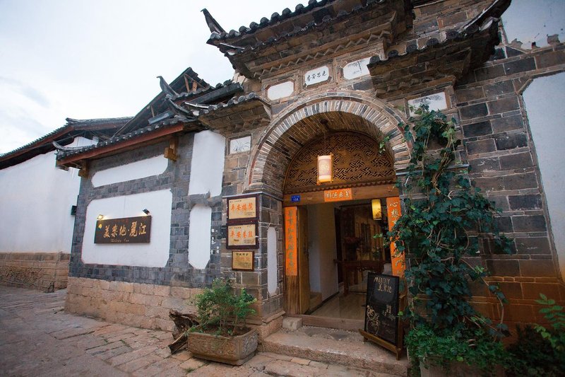 Lijiang Melody Hotel over view