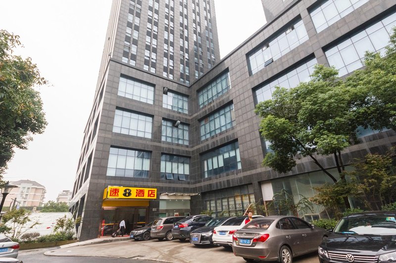 Super 8 hotel  flat in the subway stationOver view