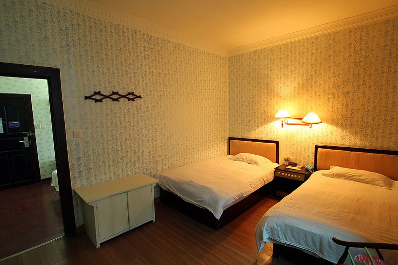 Yangshuo Hongri Hotel (Yangshuo West Street Branch) Guest Room