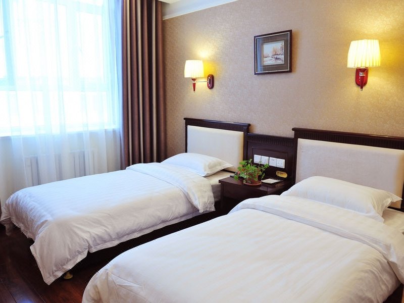 Holiday Inn Express Hotel Urumqi every day Guest Room