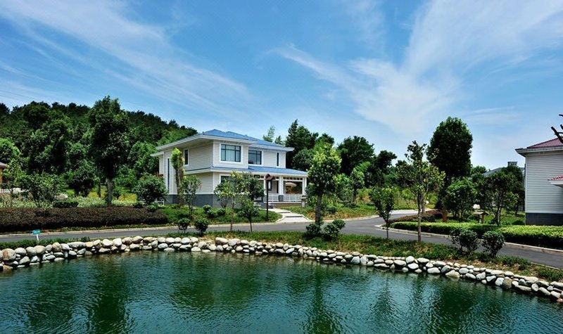 Jiayushan Lake Hot Spring Resort Hotel over view