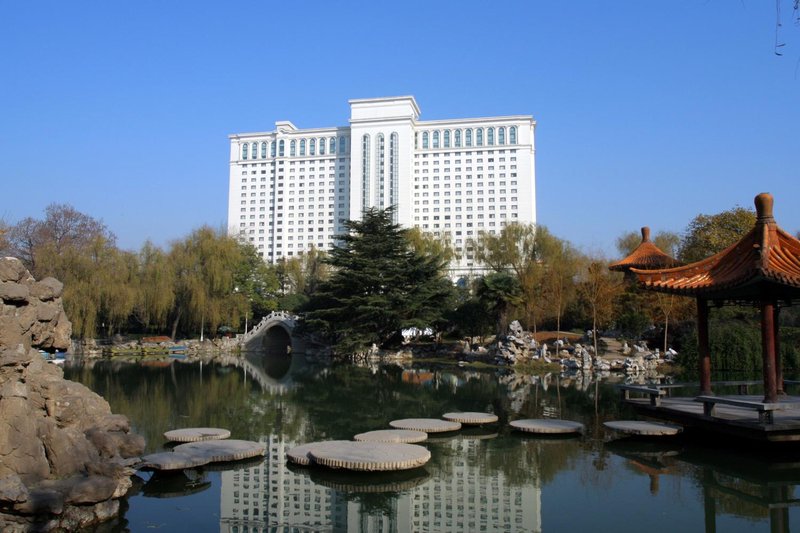 Huayang Plaza Hotel Over view