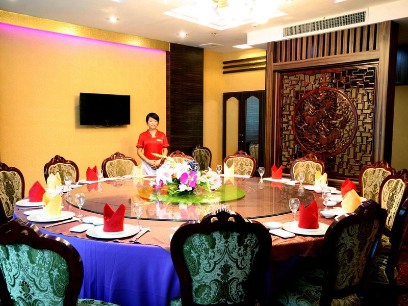 Guangming Holiday HotelRestaurant