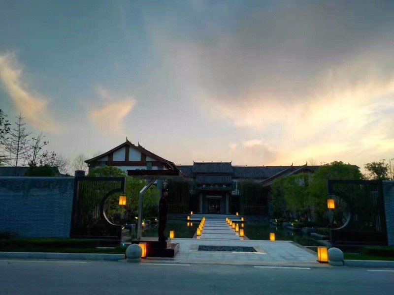 ZHUANGYUANHONG .ECO HOT SPRINGS HOTEL over view