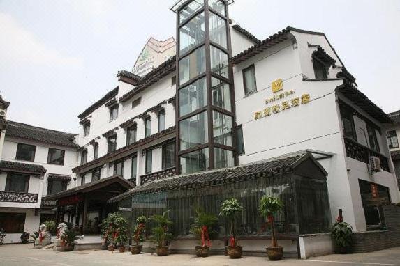 Suzhou Enchant Inn Over view