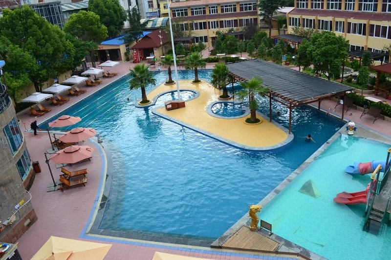 Wanfu Spa Holiday HotelOver view