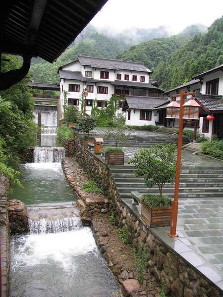 Tianzidi Yangsheng Holiday Hotel Over view