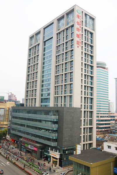 Vienna Hotel (Xuzhou Suning Plaza Pengcheng Metro Station) Over view