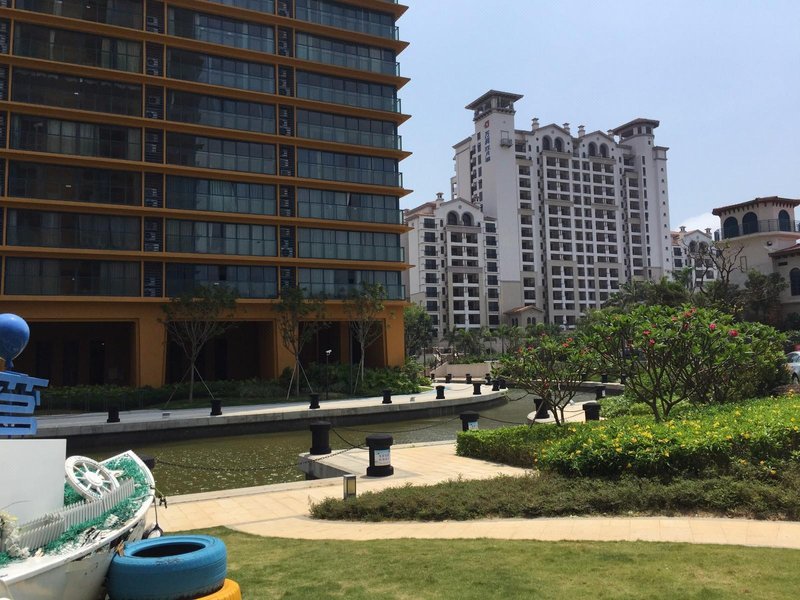 BAI CHUAN HOTEL Over view