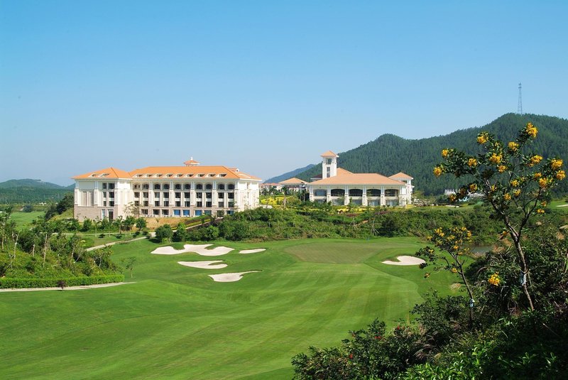 Yangjiang Wave View Golf ResortOver view