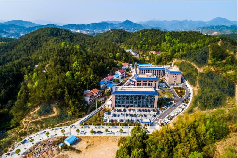 Hongguang Bisheng Hot Spring Hotel (Party School) Over view