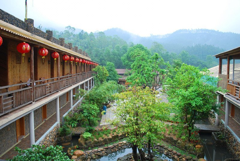 Shuimu Yuntian Forest Holiday Resort over view