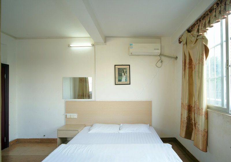 Nanning John source business hotelGuest Room