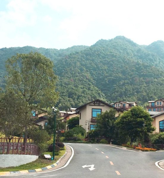 QingYuanqingquanchengcountry house Over view