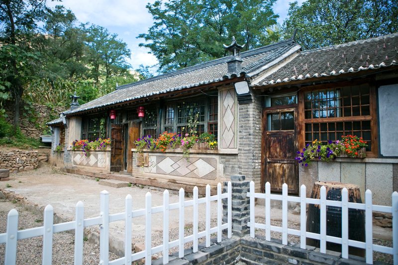 Jinshanling Tangxiang HostelOver view