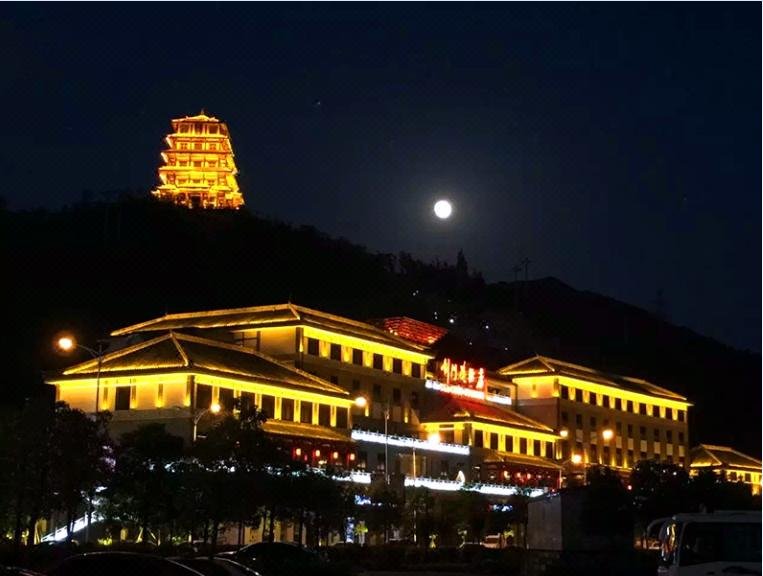 Jianmenyi Hotel Over view