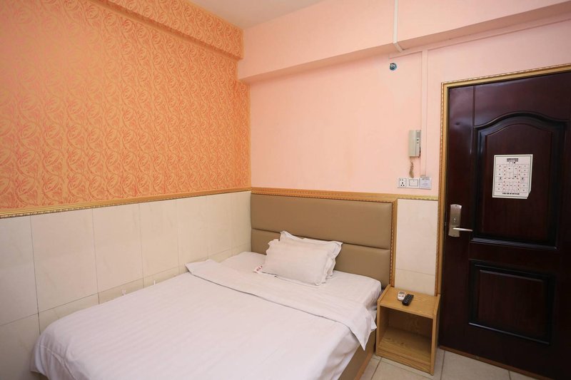 Furama Business HotelGuest Room