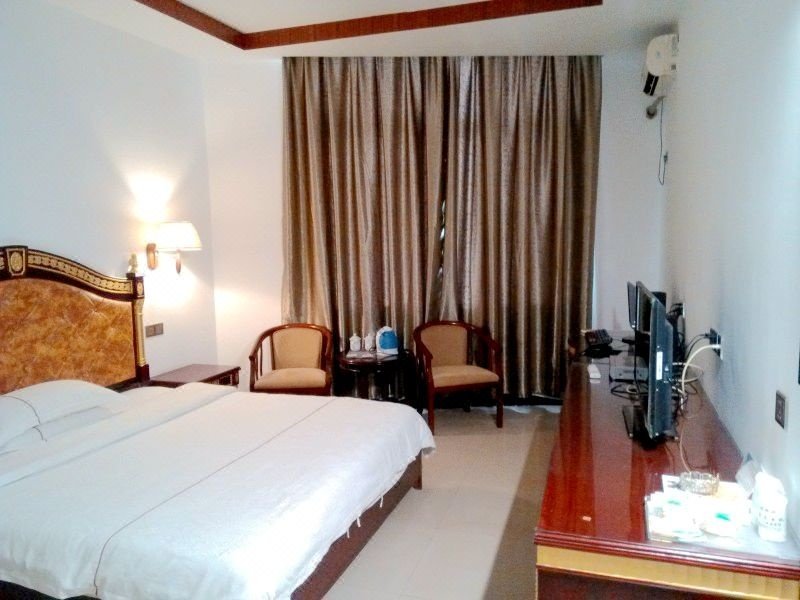 Commercial Court Hotel  Guest Room