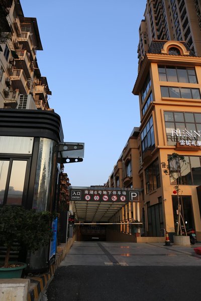 South Face Hostel Over view