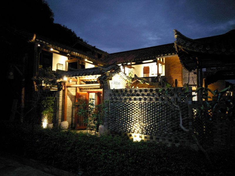 Puzhehei Manpin Huafang Inn Over view
