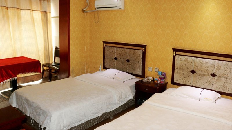 Yulong Hotel Guest Room