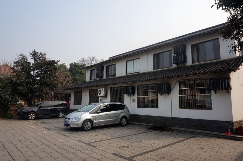 Jingzhongcun Hostel Over view