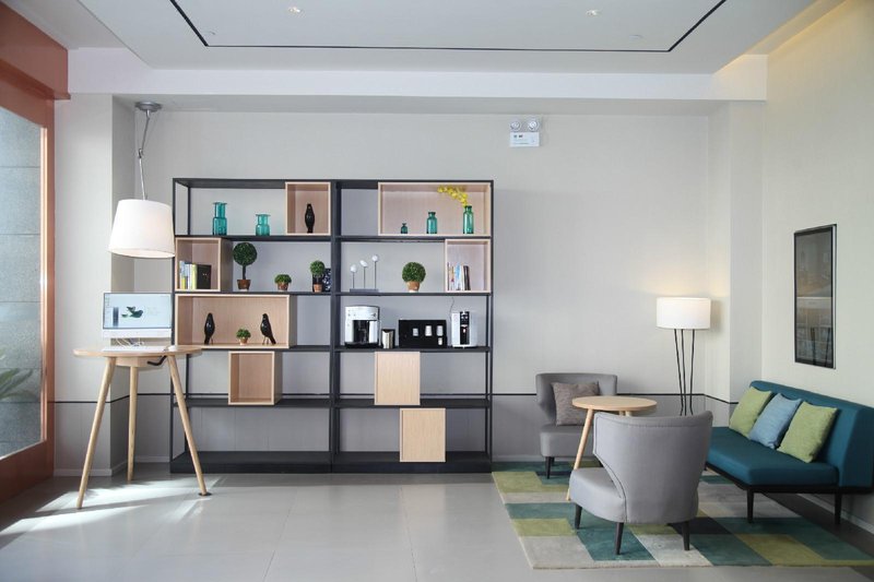 如家商旅酒店(金寨县政府皖润大厦店)