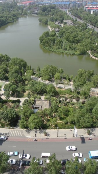 Jinan Daminghu Hostel Over view