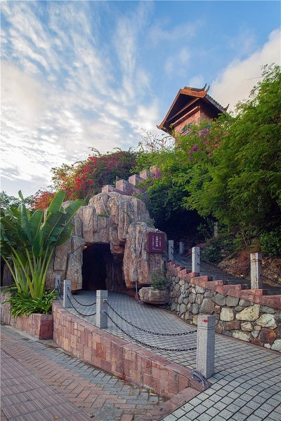 Guesthouse International Hotel Sanya Over view