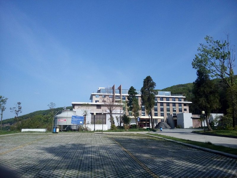 Xing Zhao International Holiday Hotel Over view