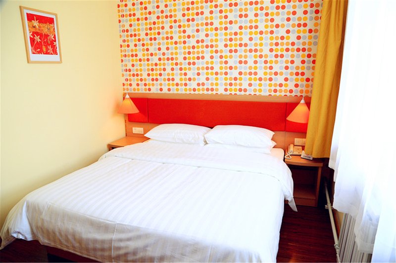 Home Inn (Karamay Tianshan Road Broadcast & TV Station)Guest Room