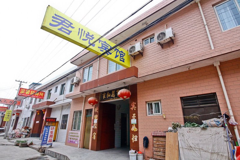 Everest Hostel Over view