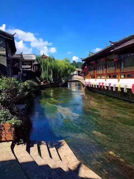 LiJiangMuFuMiJingKeZhan酒店外观