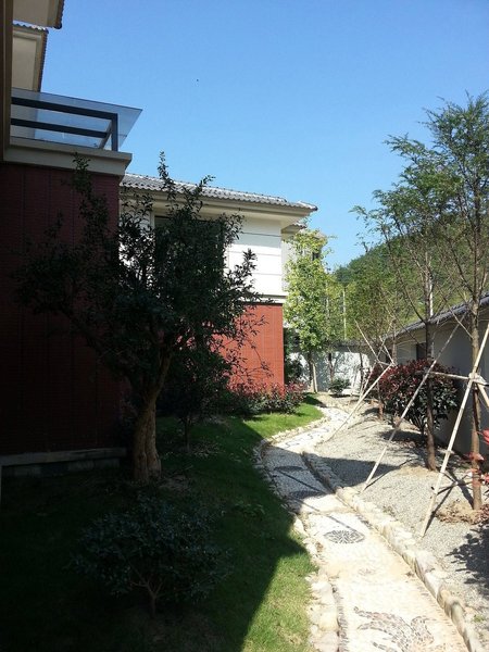 Qianxi No. 1 Farmhouse Over view