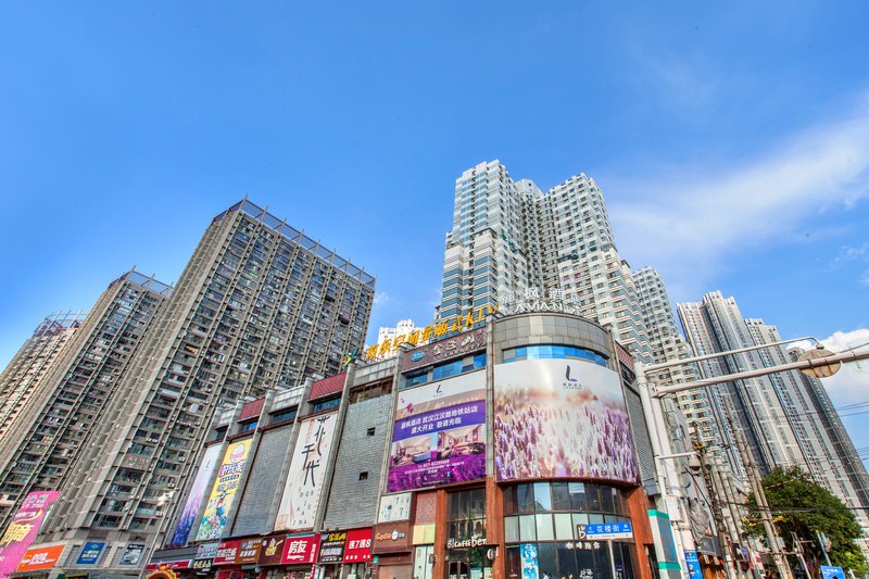 Lavande Hotel (Wuhan Hanjiang Road Metro Station) Over view