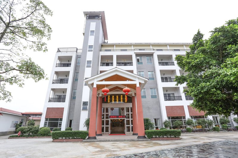 Badengbadeng Hot Spring Hotel Over view