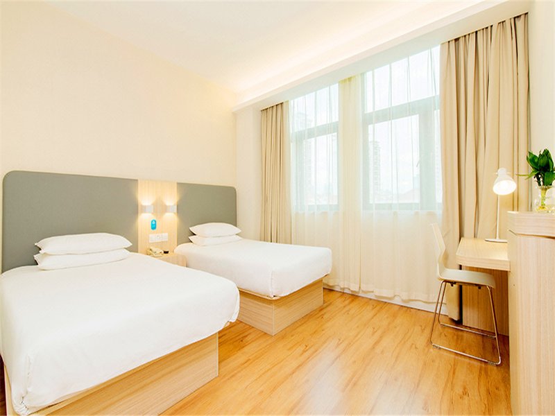 Hanting Hotels Guest Room