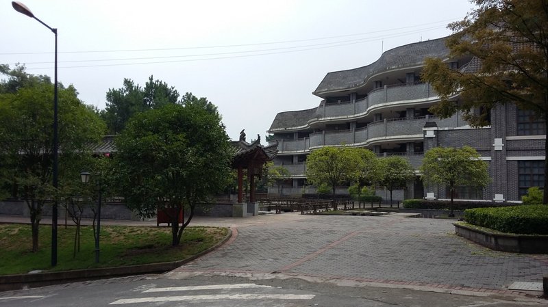 Gujian Mountain Yangtze River Hotel Over view