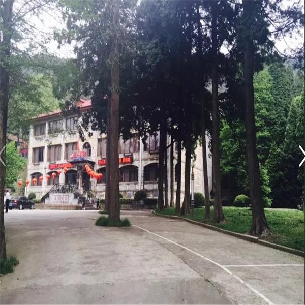 Lushan Hotel Over view