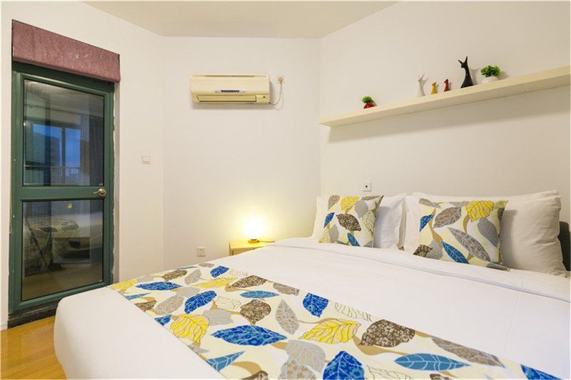 CJIA Selected Apartment of Jing'an Wuning Road Metro Station Guest Room