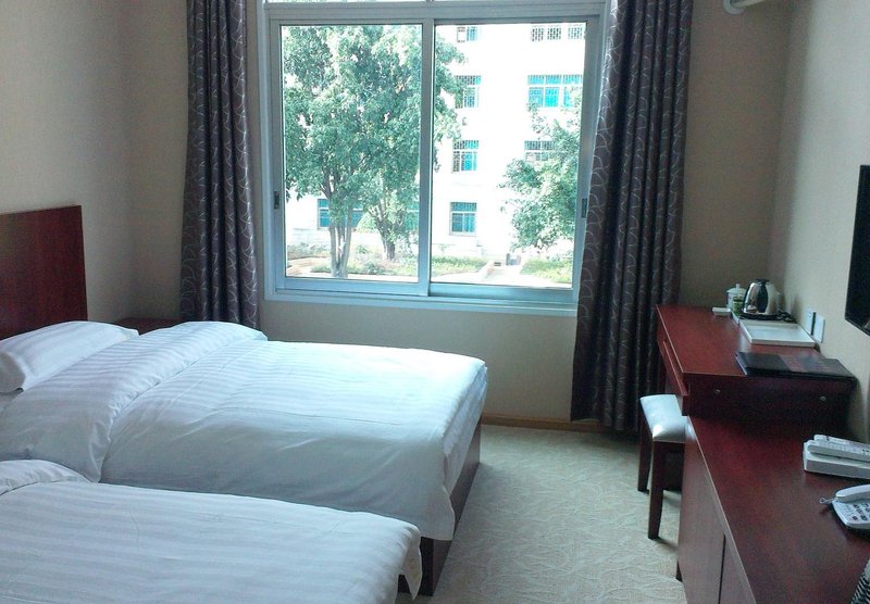 Yiliang Shuangyun Hotel Guest Room
